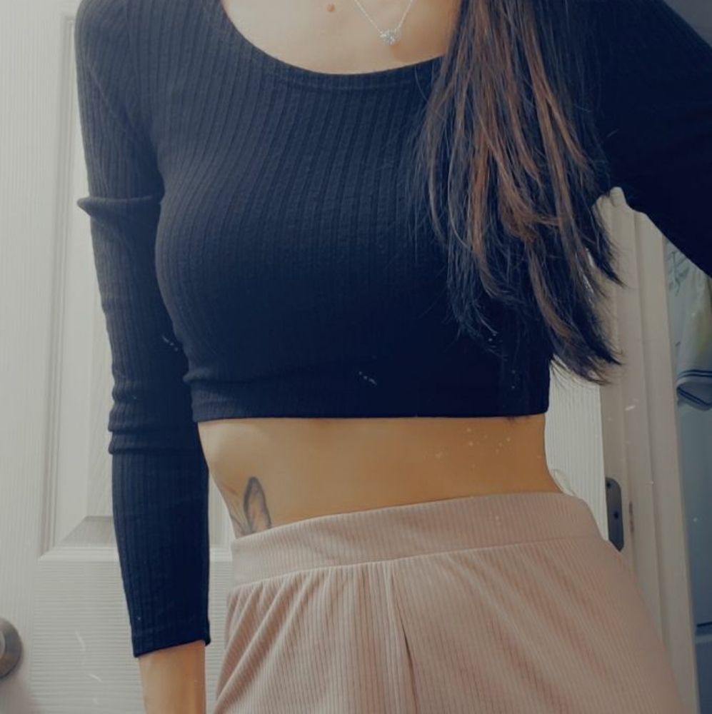 Charlotte Russe Long Sleeve Crop Top Size S